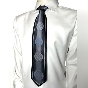 Unique Ottimo Uomo Handmade Silk Tie w/Gray Medallions on Solid Black Never Worn